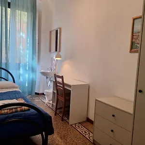 Guest house Sleep Easy Florence